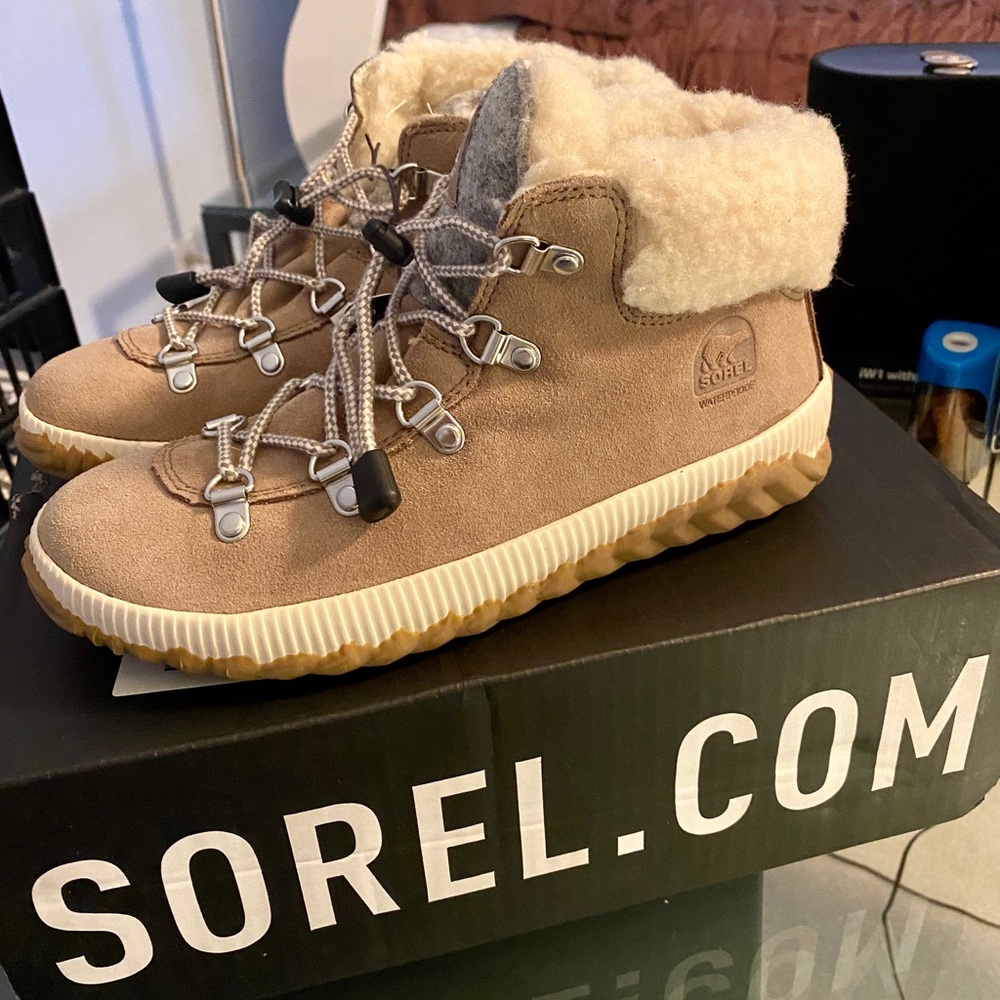 Youth Out N About Conquest Boots